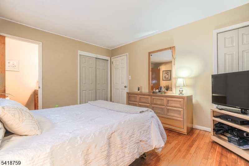 17 Cole Road Cedar Grove, NJ 07009 - Photo 12 of 28