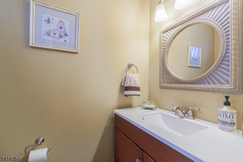 17 Cole Road Cedar Grove, NJ 07009 - Photo 13 of 28