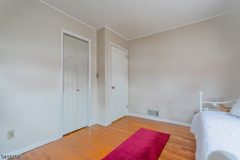 17 Cole Road Cedar Grove, NJ 07009 - Photo 15 of 28