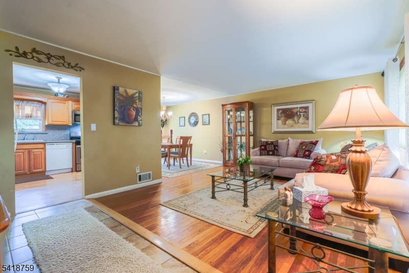 17 Cole Road Cedar Grove, NJ 07009 - Photo 2 of 28
