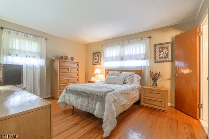 17 Cole Road Cedar Grove, NJ 07009 - Photo 10 of 28