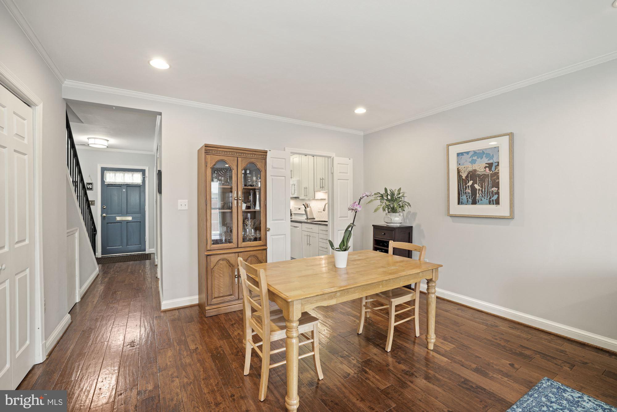 1650 Beekman Place Northwest, Unit A Washington, DC 20009 - Photo 12 of 25 Expansive dining space