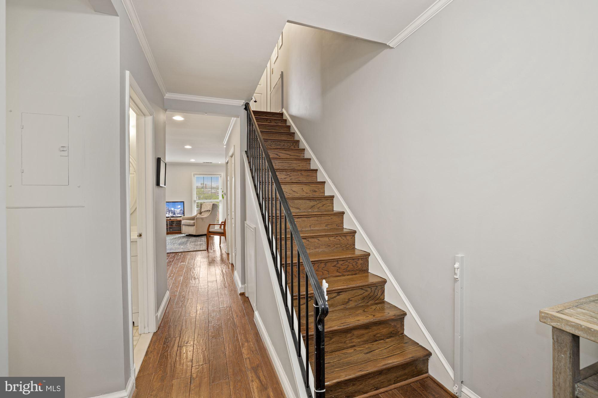 1650 Beekman Place Northwest, Unit A Washington, DC 20009 - Photo 15 of 25 2-level living lives like a house
