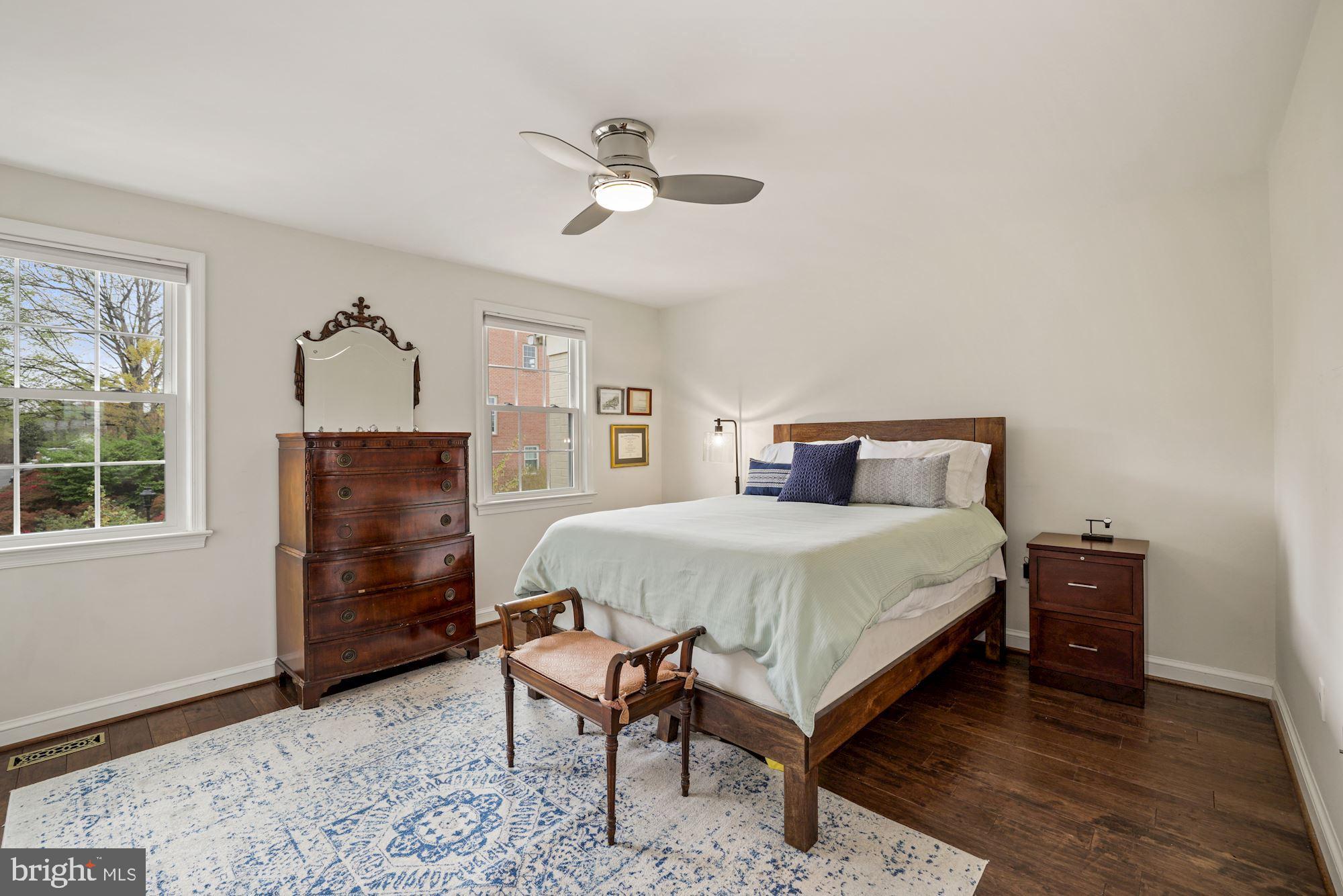 1650 Beekman Place Northwest, Unit A Washington, DC 20009 - Photo 21 of 25 King-size owner's bedroom