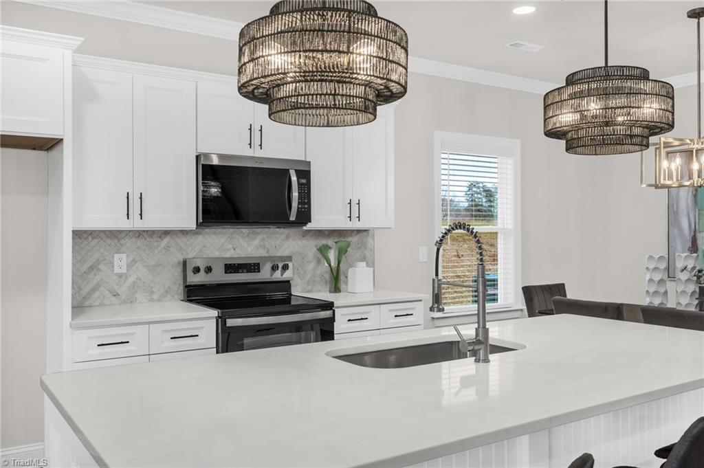 448 Gold Hill Road Madison, NC 27025 - Photo 5 of 44