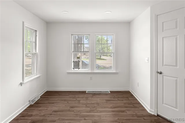 $1,590 | 8521 Sheridan Drive, Clarence, NY 14221