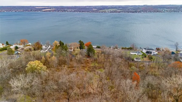 $239,900 | 4128 Onnalinda Drive, Canandaigua Town, NY 14424