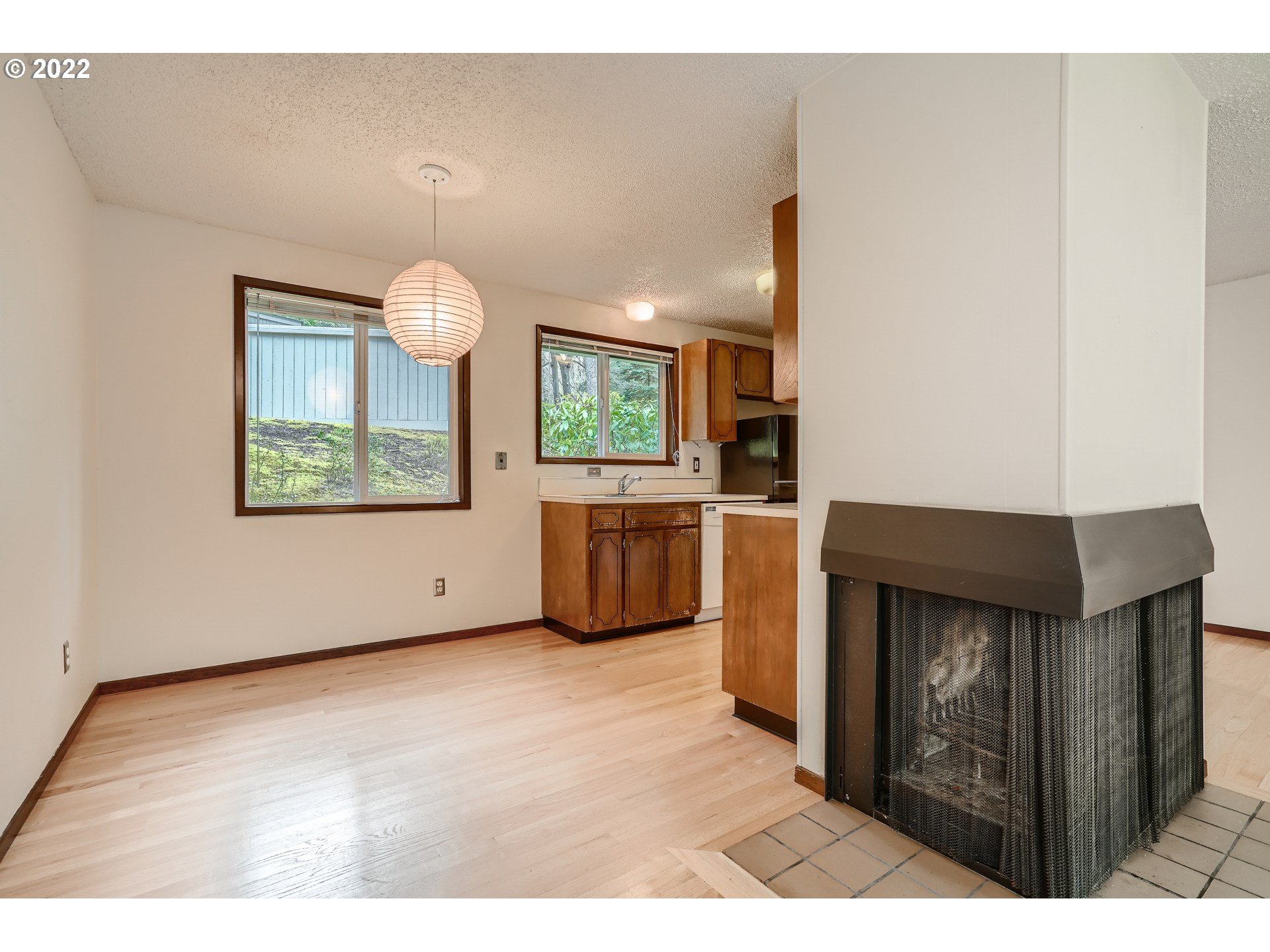 4412 Northwest Barnes Road Portland, OR 97210 - Photo 8 of 29
