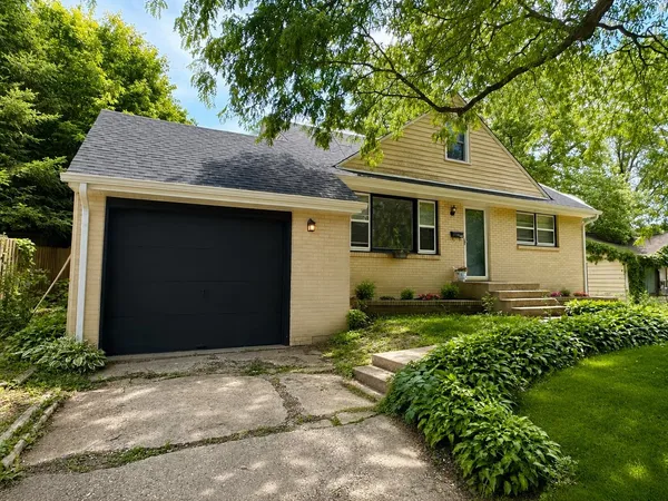 $249,900 | 2707 Hampden Court, Rockford, IL 61107