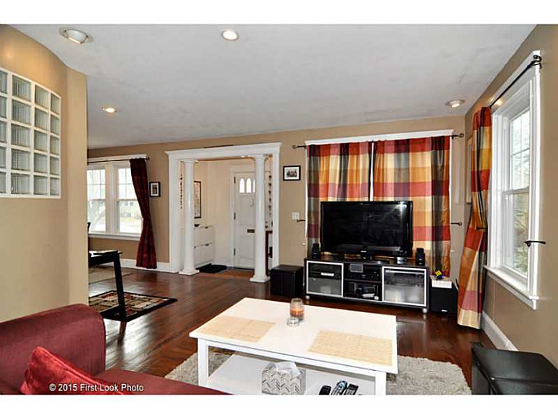 20 Mayfair Road Warwick, RI 02888 - Photo 14 of 25 Living Room.