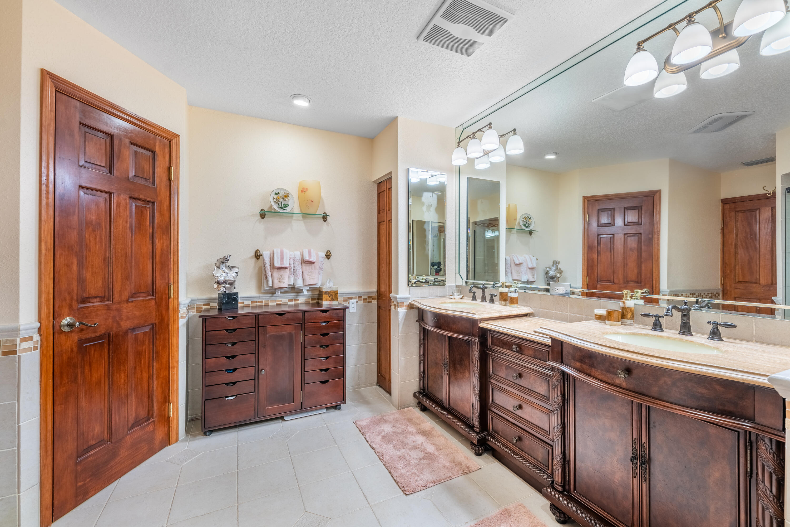 7151 Southwest 13th Street Okeechobee, FL 34974 - Photo 16 of 35 Master Bathroom 2