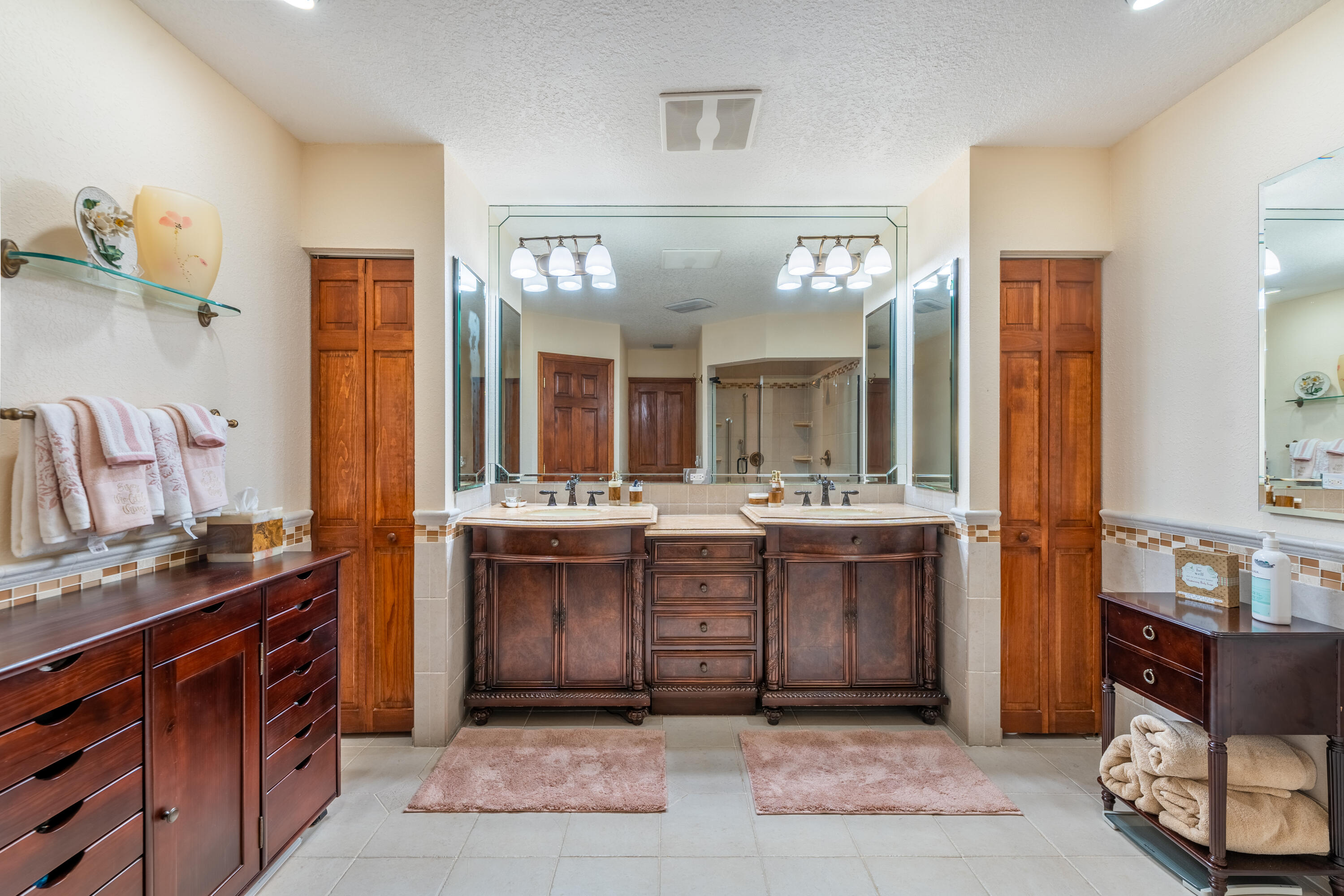 7151 Southwest 13th Street Okeechobee, FL 34974 - Photo 17 of 35 Master Bathroom