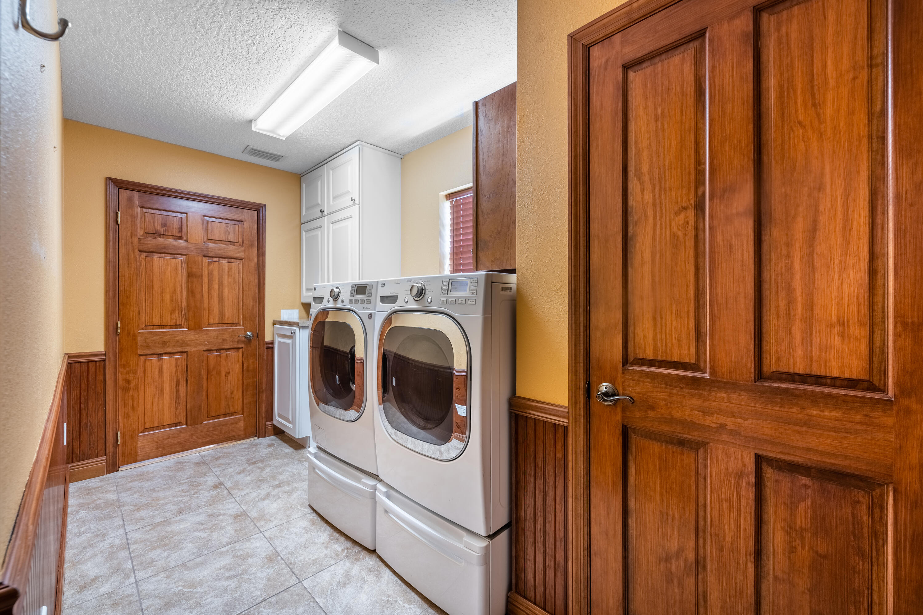 7151 Southwest 13th Street Okeechobee, FL 34974 - Photo 21 of 35 Laundry Room