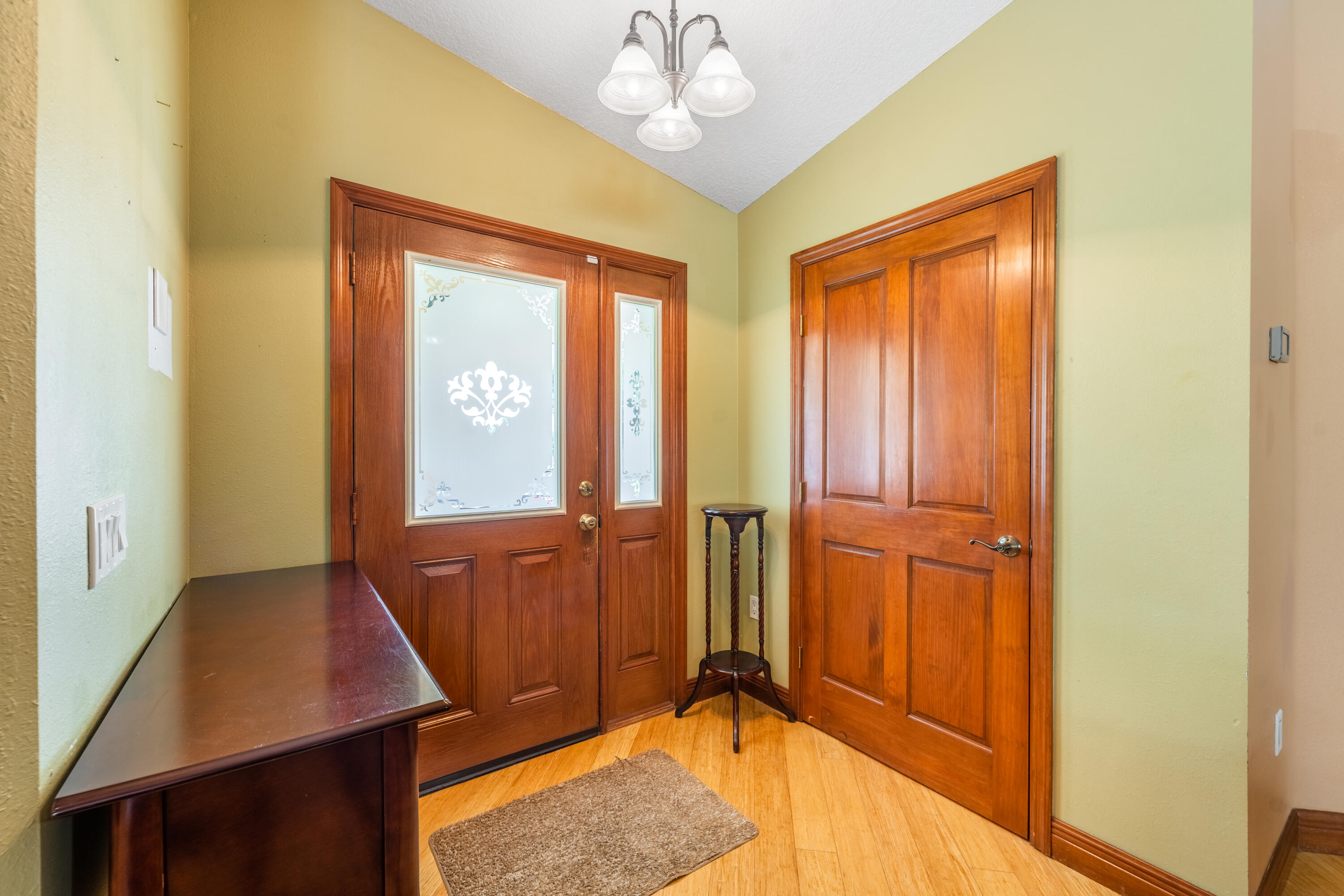 7151 Southwest 13th Street Okeechobee, FL 34974 - Photo 4 of 35 Foyer