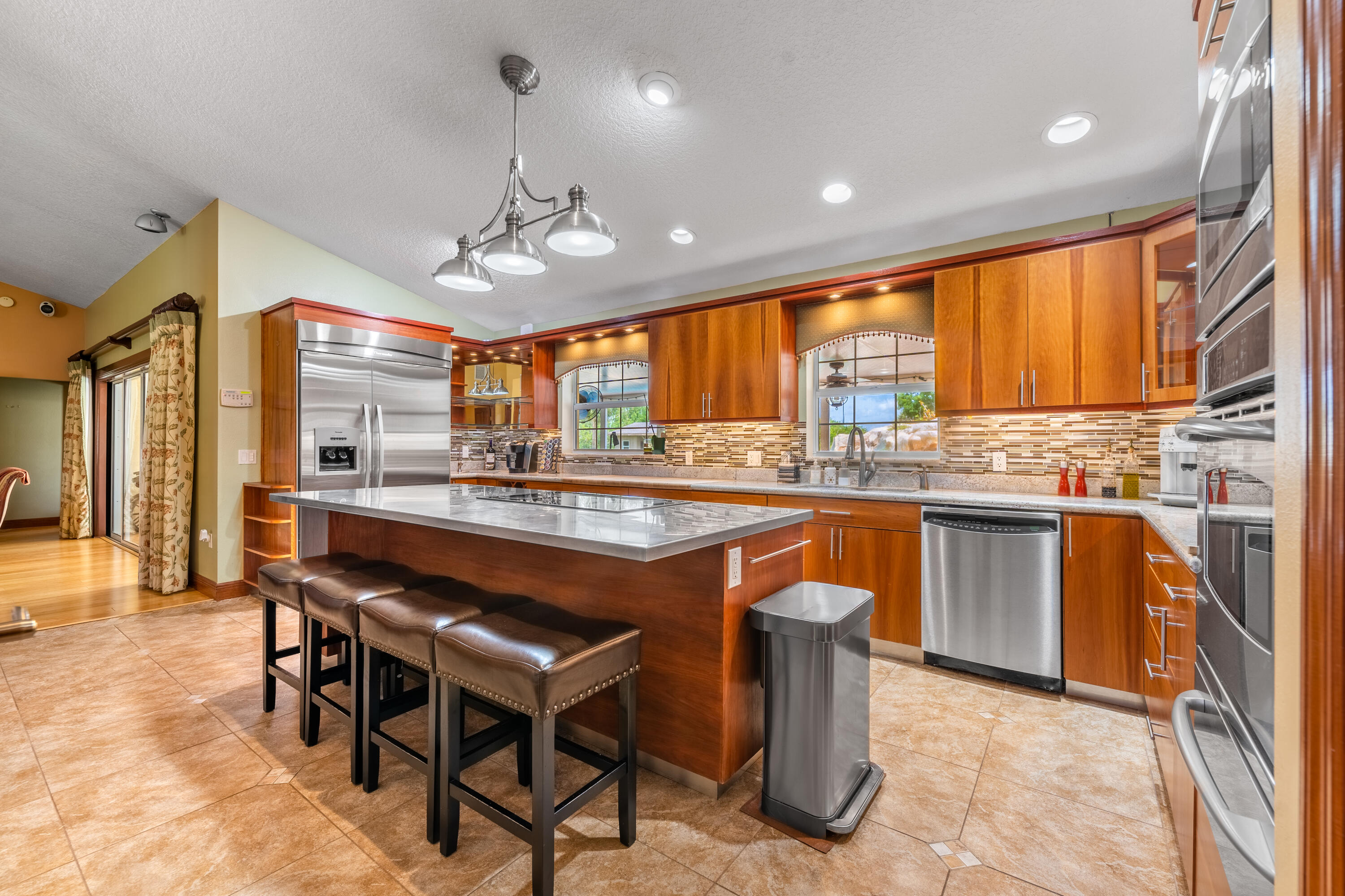 7151 Southwest 13th Street Okeechobee, FL 34974 - Photo 7 of 35 Kitchen