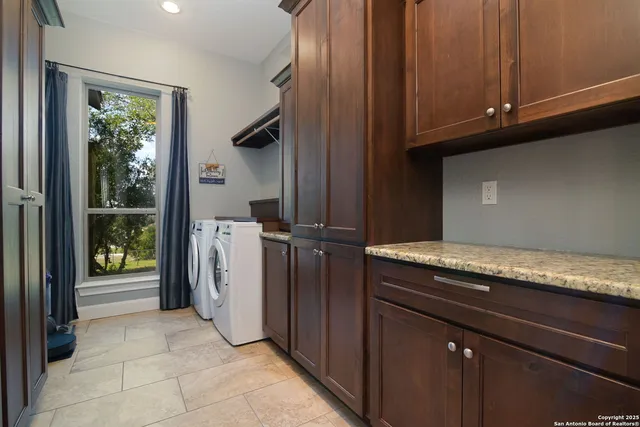 $815,000 | 1362 Private Road 3702, San Antonio, TX 78253