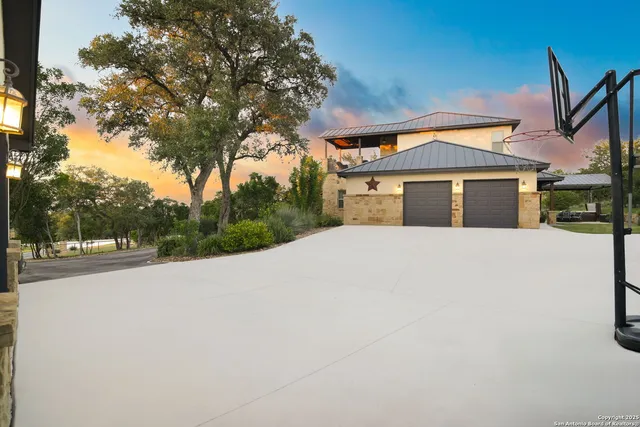 $815,000 | 1362 Private Road 3702, San Antonio, TX 78253