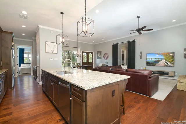 $815,000 | 1362 Private Road 3702, San Antonio, TX 78253