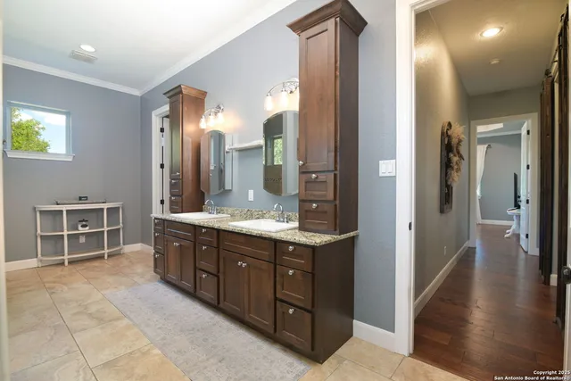 $815,000 | 1362 Private Road 3702, San Antonio, TX 78253