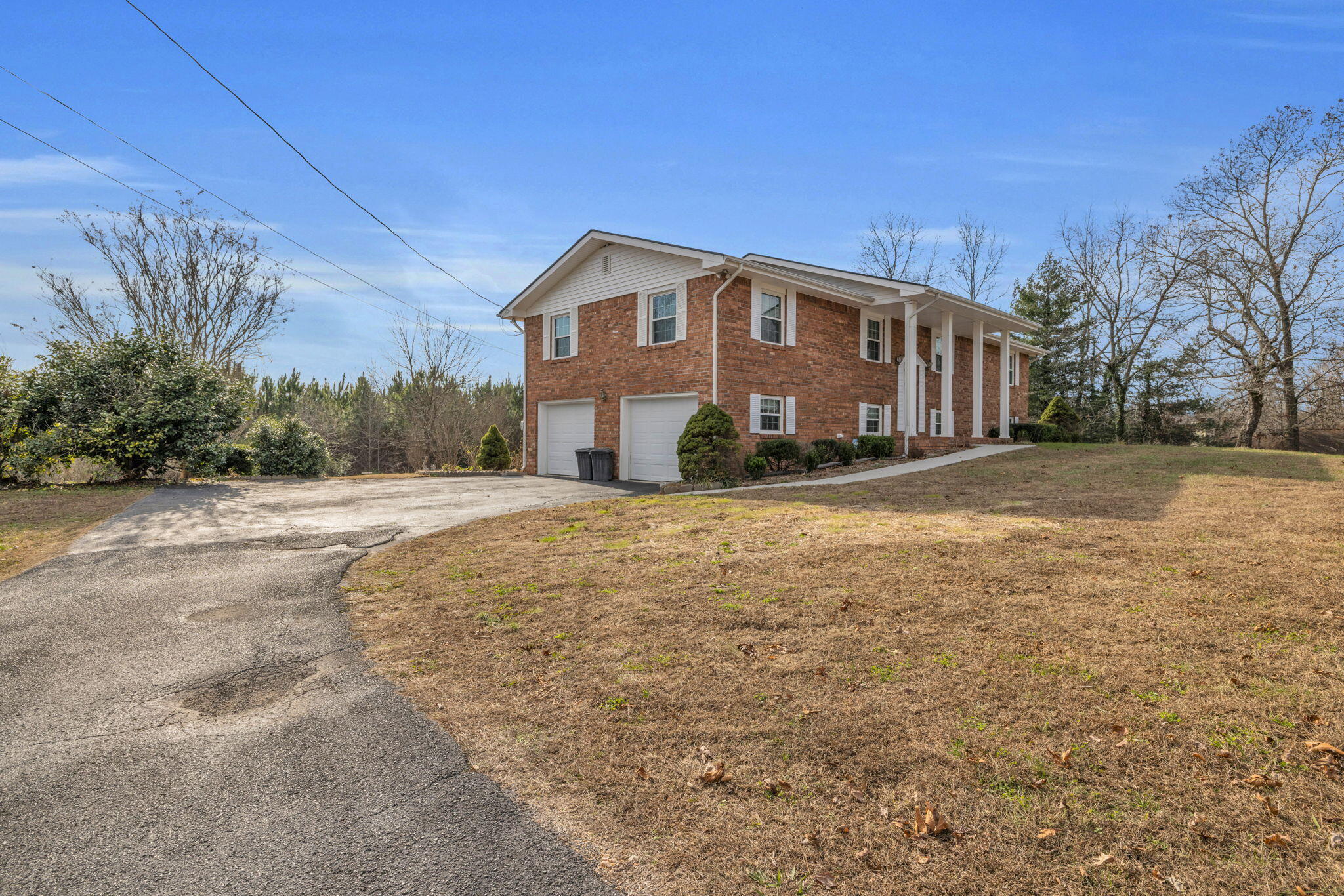 506 Crestview Circle Ringgold, GA 30736 - Photo 2 of 35 2-web-or-mls-506-crestview-cir