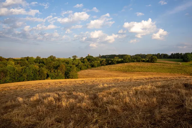 $3,500,000 | 32979 County Road 1, La Crescent, MN 55947