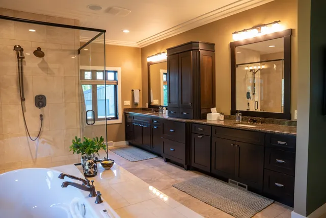 $3,500,000 | 32979 County Road 1, La Crescent, MN 55947