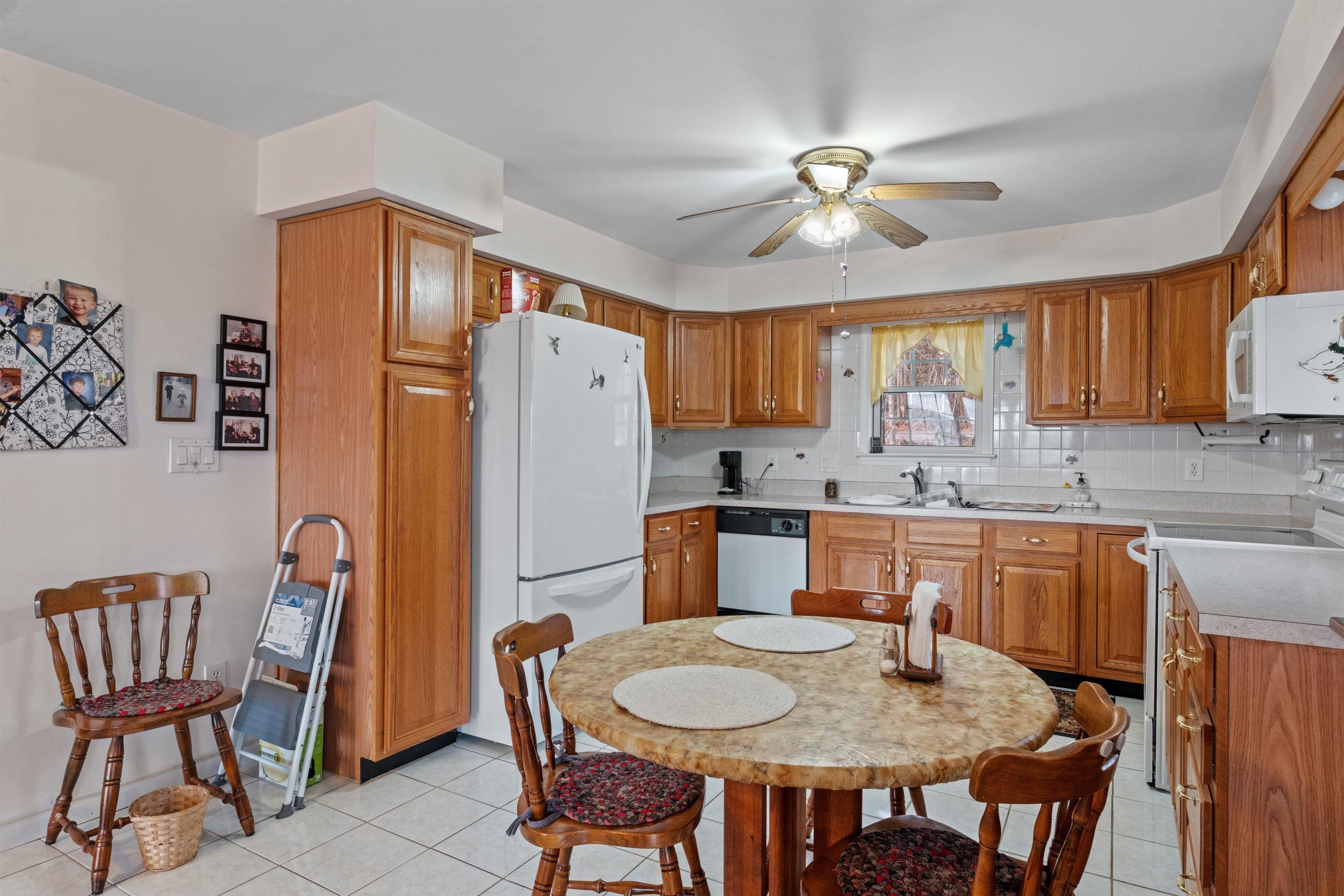 188 Stoneham Road Wolfeboro, NH 03894 - Photo 4 of 36
