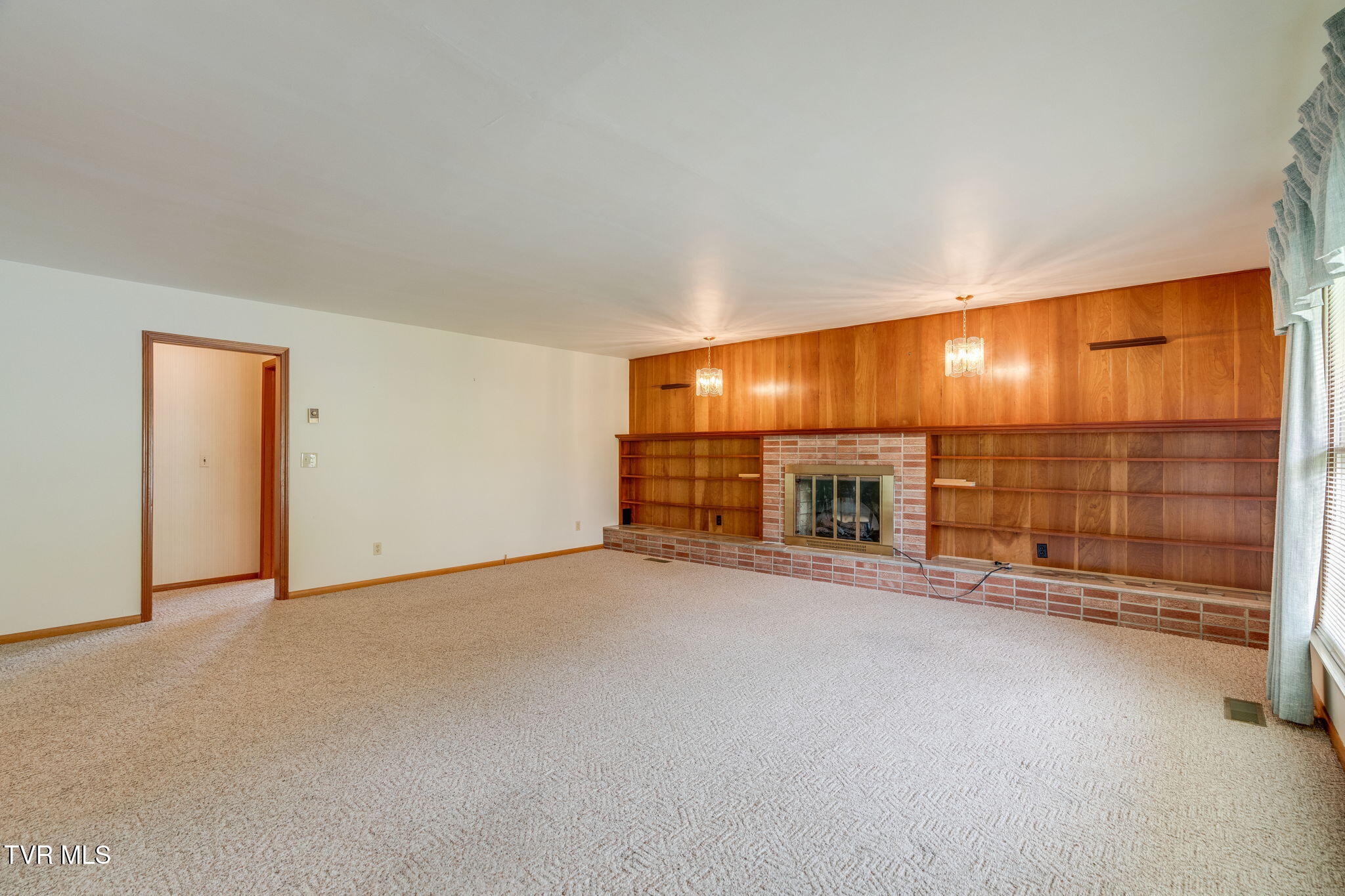 1763 Sylvan Hill Road Elizabethton, TN 37643 - Photo 10 of 55 010
