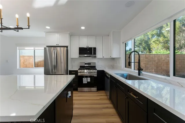 $1,449,999 | 2534 Alona Street, Santa Ana, CA 92706