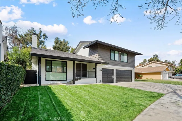 $1,449,999 | 2534 Alona Street, Santa Ana, CA 92706