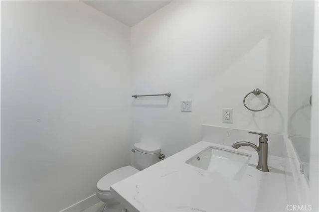 $1,449,999 | 2534 Alona Street, Santa Ana, CA 92706