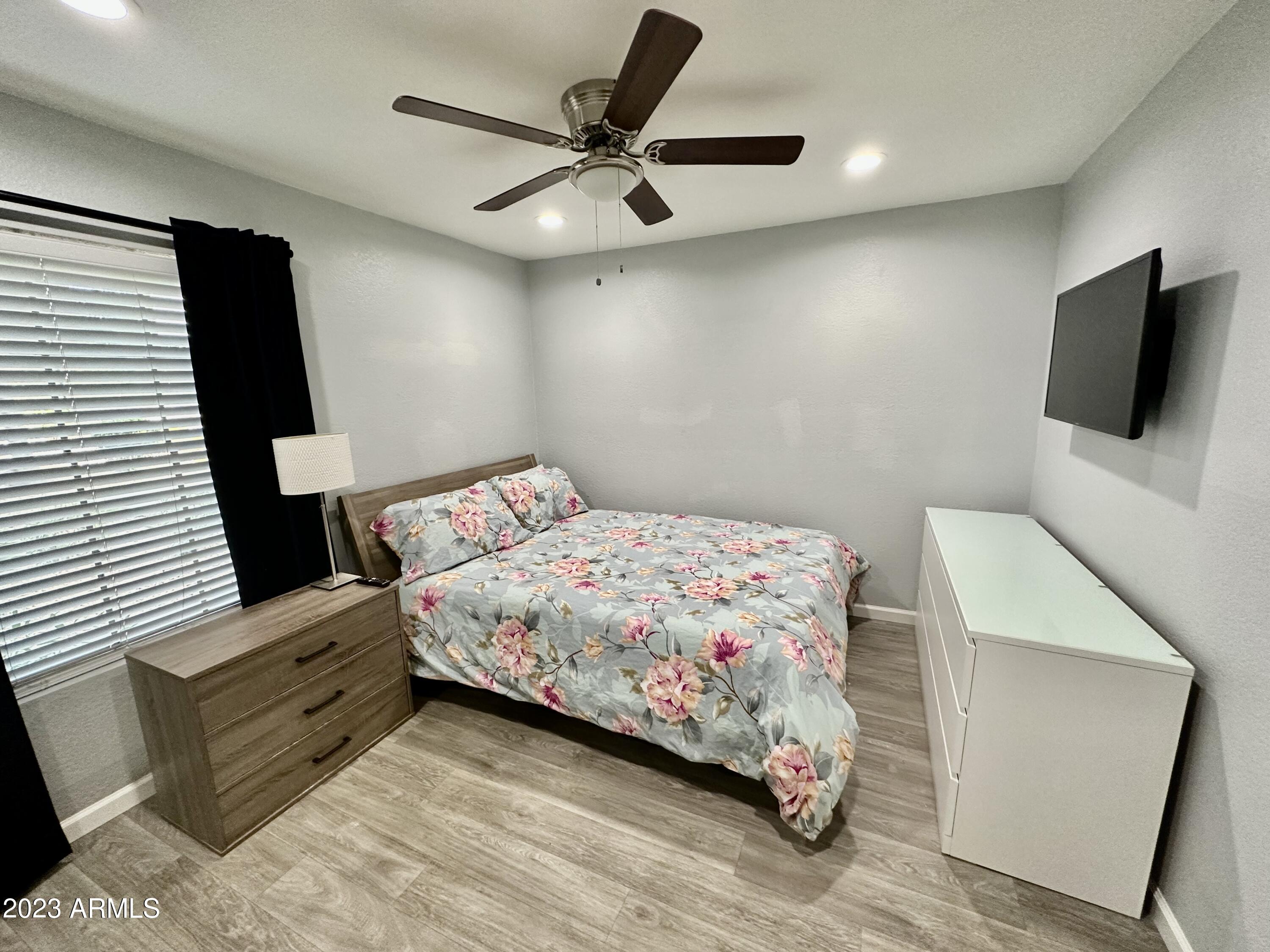 8020 East Thomas Road, Unit 113 Scottsdale, AZ 85251 - Photo 5 of 7 Guest Bedroom