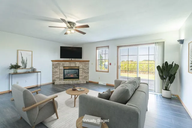 $300,000 | 2367 Effingham Way, Sun Prairie, WI 53590