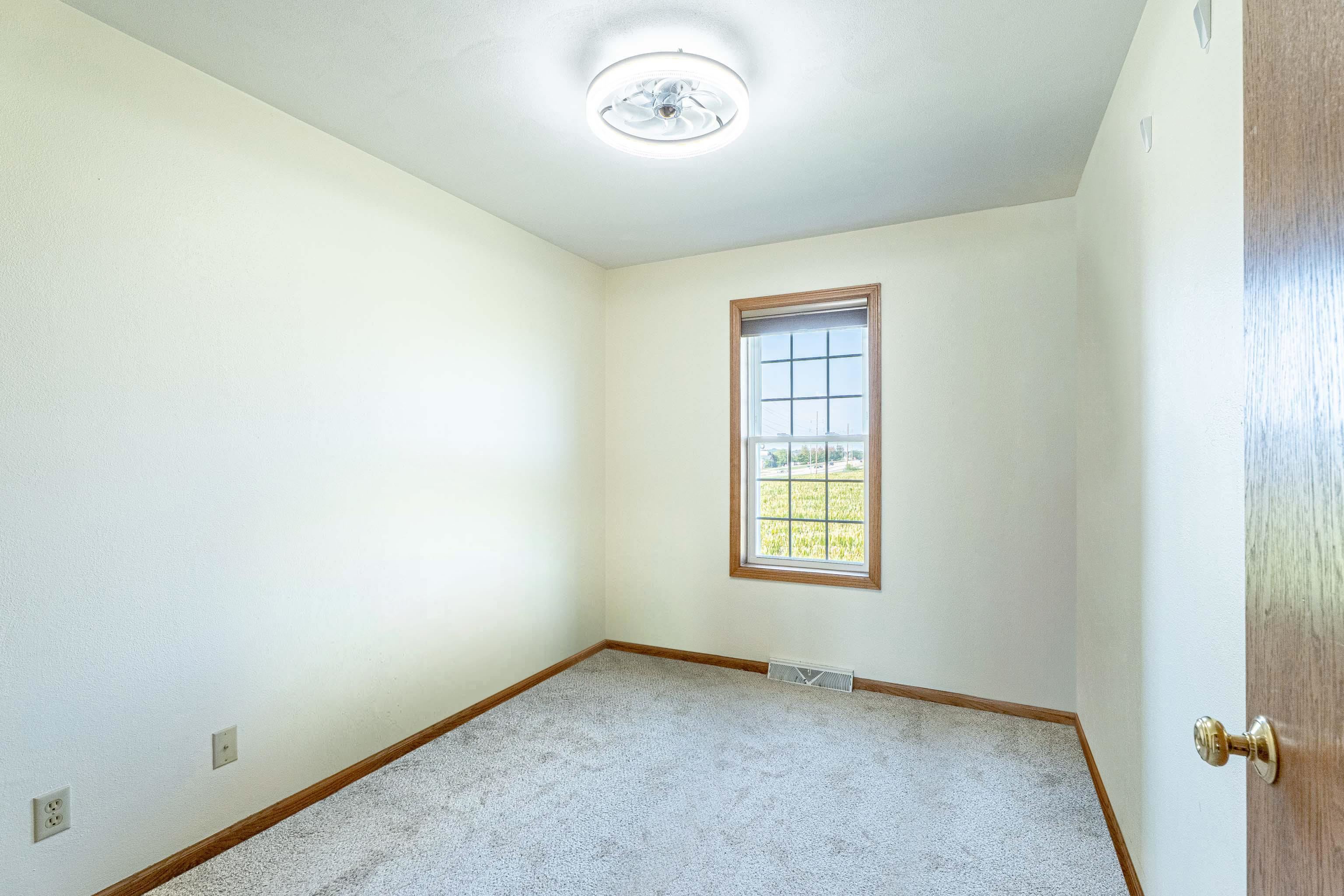 2367 Effingham Way Sun Prairie, WI 53590 - Photo 14 of 21