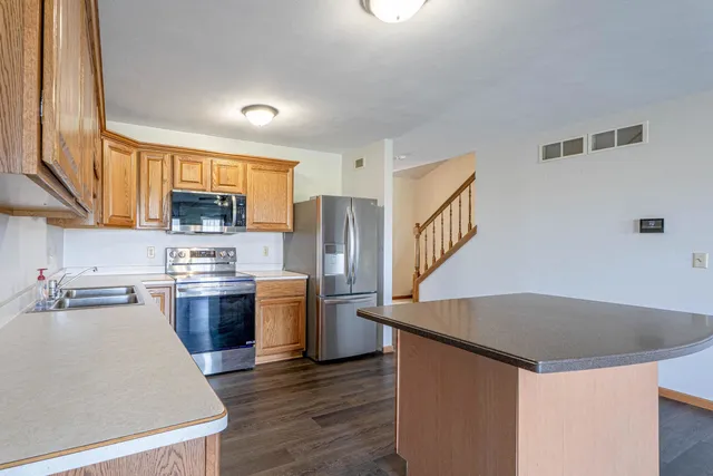 $300,000 | 2367 Effingham Way, Sun Prairie, WI 53590