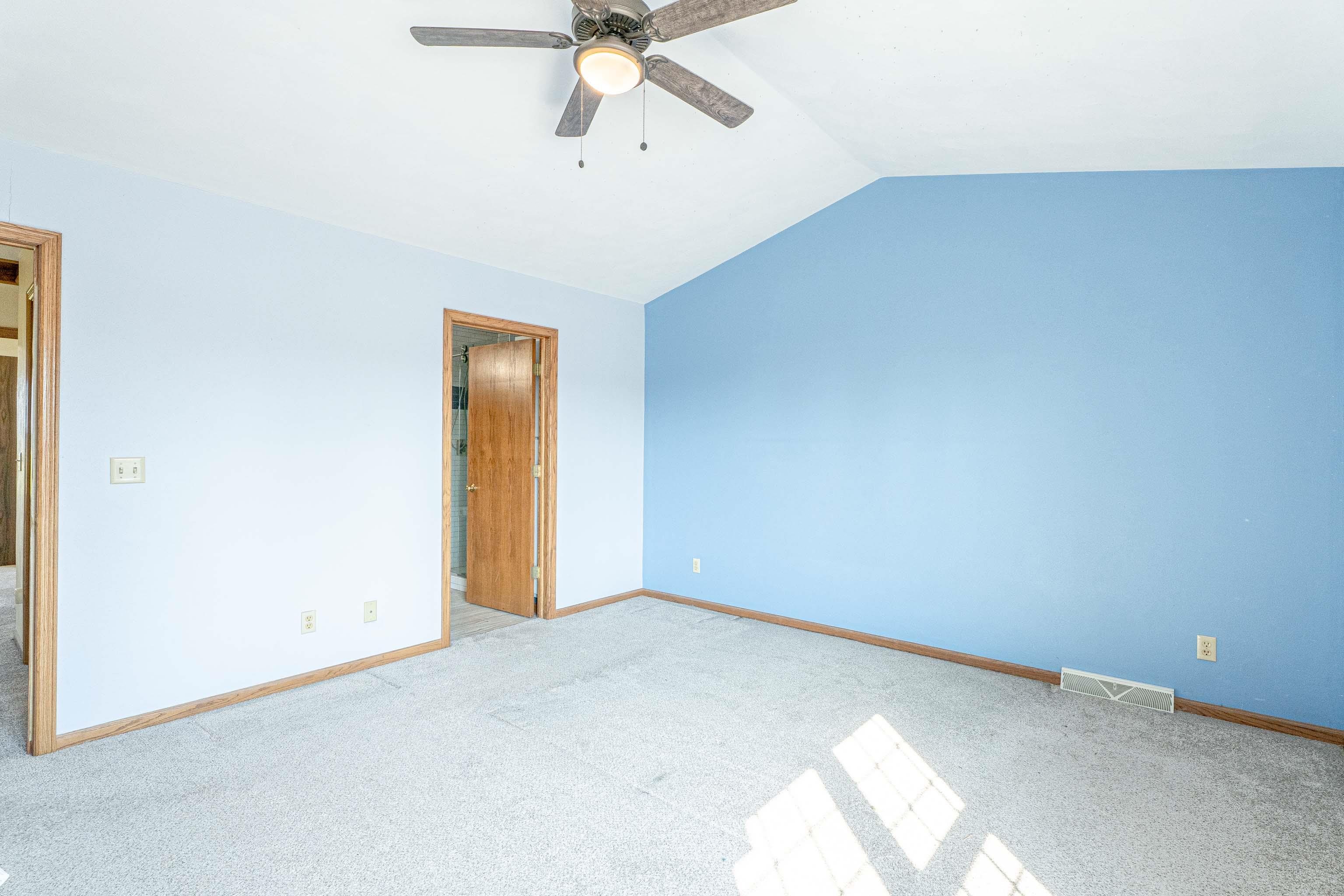 2367 Effingham Way Sun Prairie, WI 53590 - Photo 9 of 21