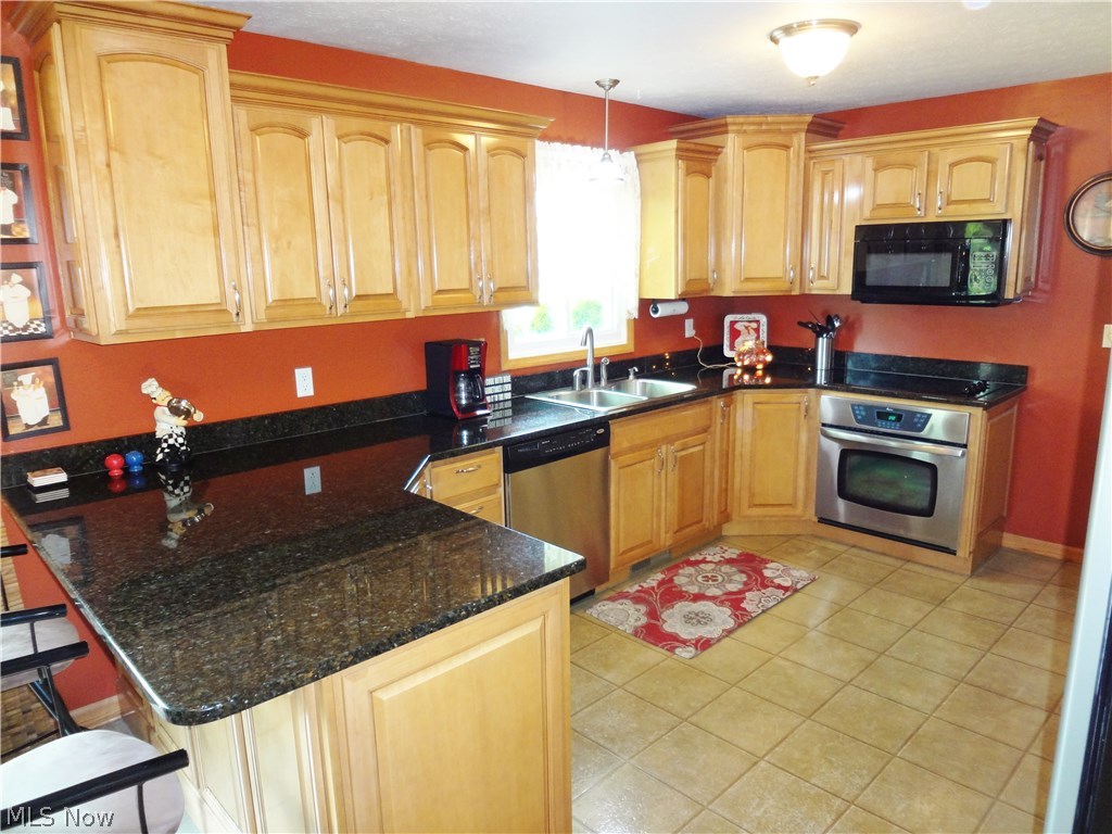 6636 Rosedale Drive Amherst, OH 44001 - Photo 7 of 33