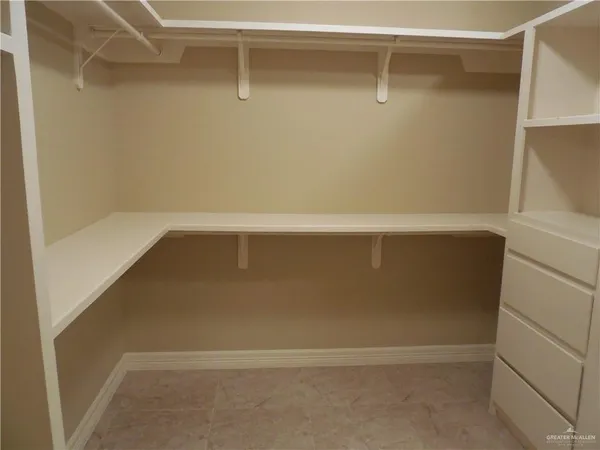 $2,700 | 10338 North 23rd Lane, McAllen, TX 78504