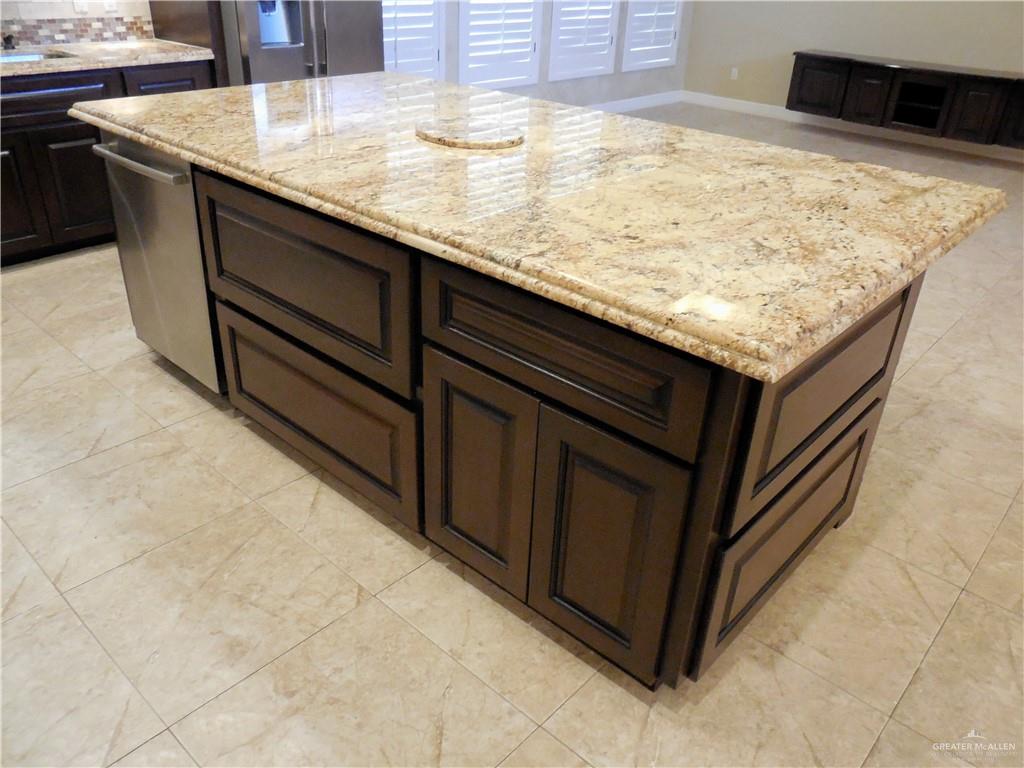 10338 North 23rd Lane McAllen, TX 78504 - Photo 8 of 35