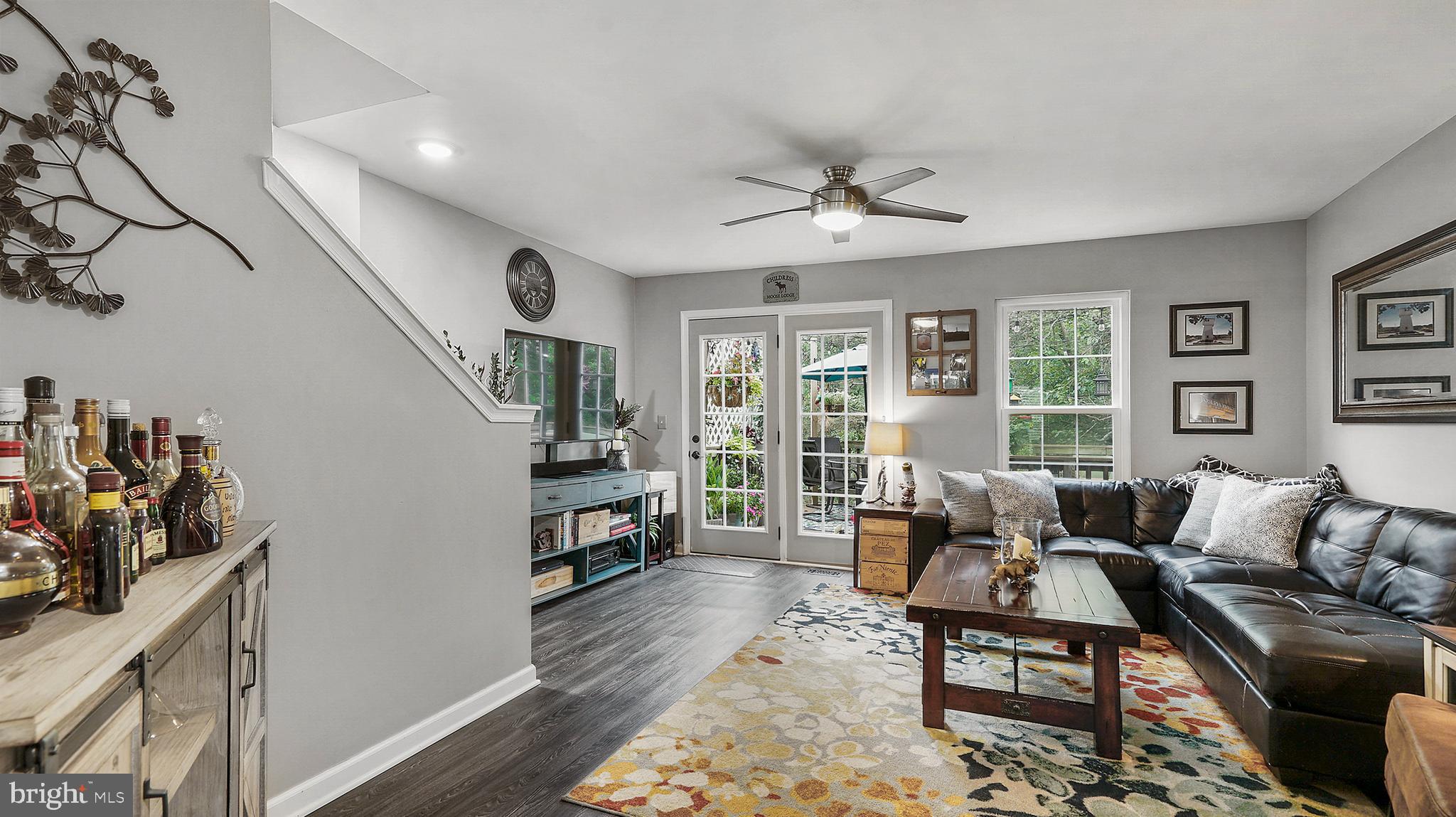 21103 Footstep Terrace Ashburn, VA 20147 - Photo 12 of 36 Living Room