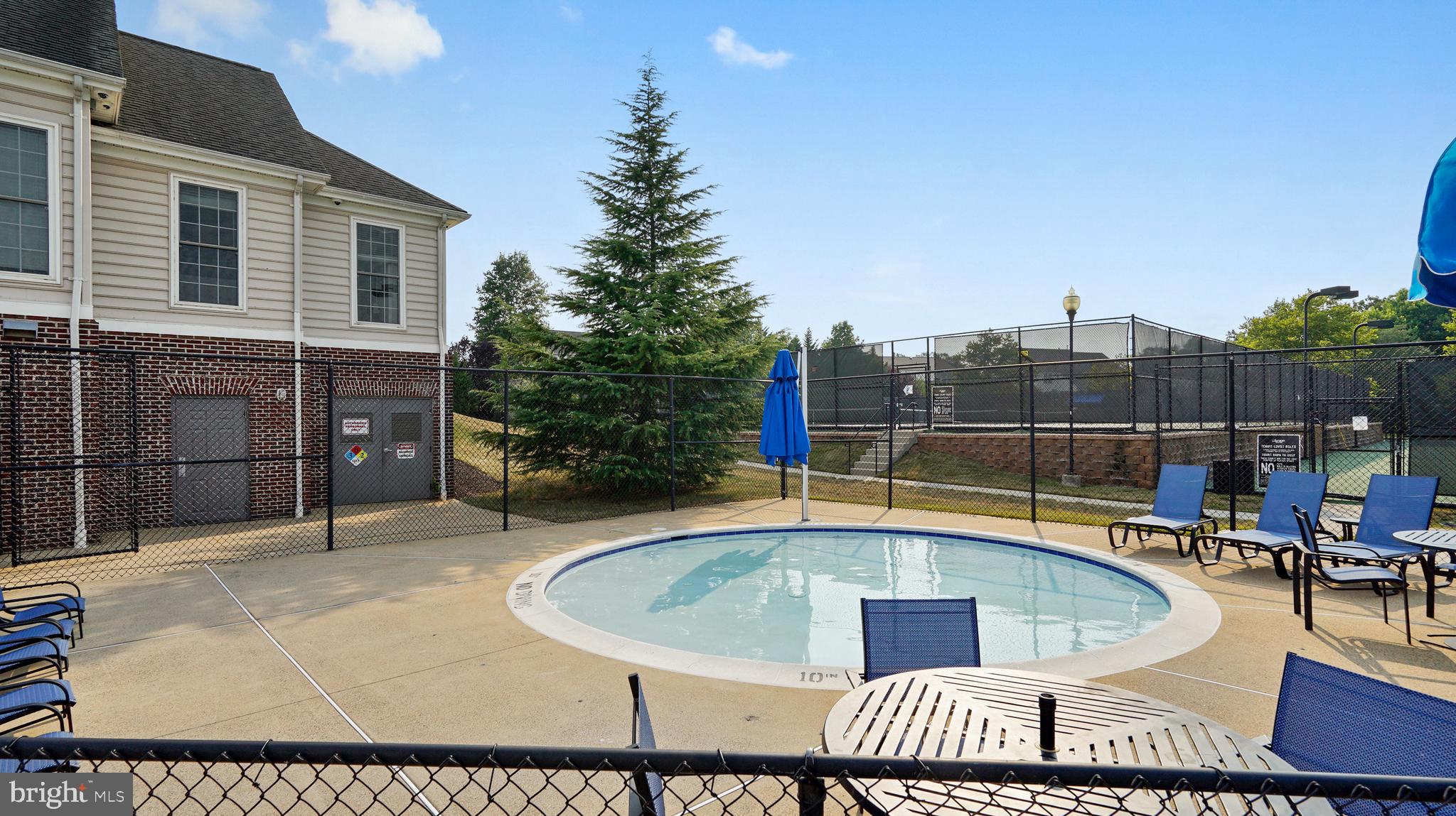 21103 Footstep Terrace Ashburn, VA 20147 - Photo 34 of 36 Children's Pool