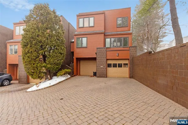$1,100,000 | 55 Hidden Ledge Road, Englewood, NJ 07631