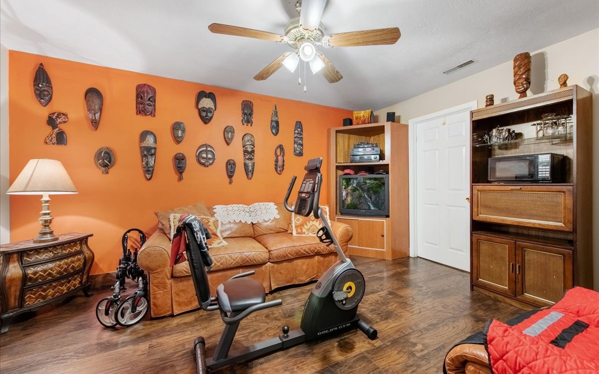 94 Mull Ln Circle Morganton, GA 30560 - Photo 42 of 67 a living room with furniture