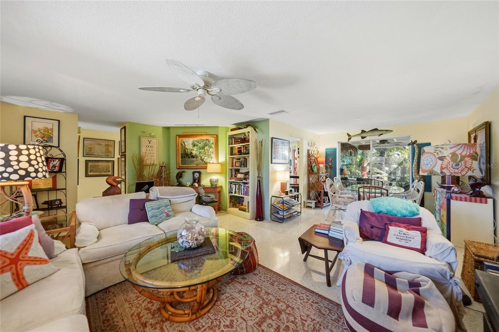 417 Crane Road Venice, FL 34293 - Photo 5 of 52 Gallery Image 5