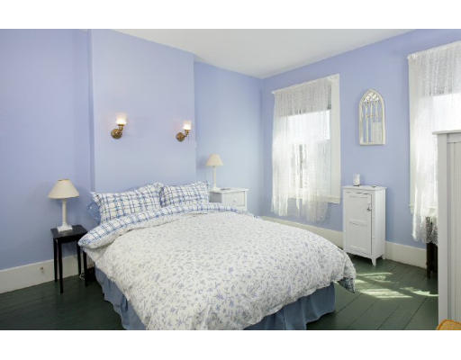 14 Sackville Street, Unit 2 Boston, MA 02129 - Photo 5 of 8