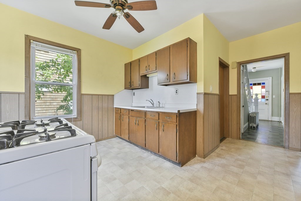 28 Tolman Street Boston, MA 02122 - Photo 11 of 22