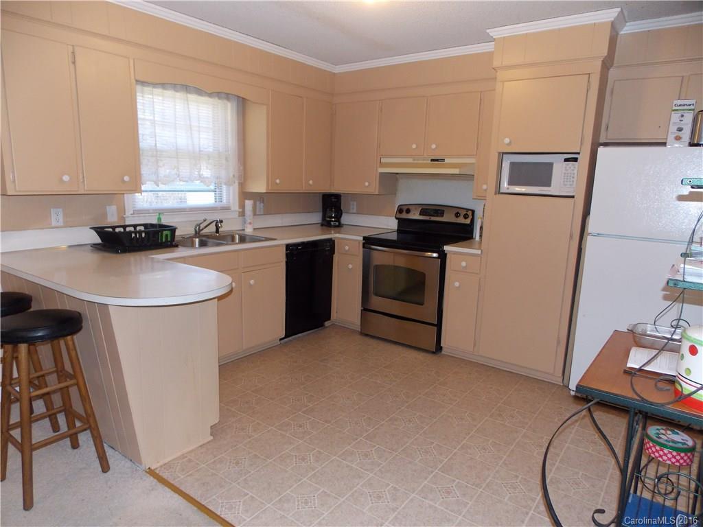 3117 Sunset Road Charlotte, NC 28216 - Photo 8 of 24 Gallery Image 8