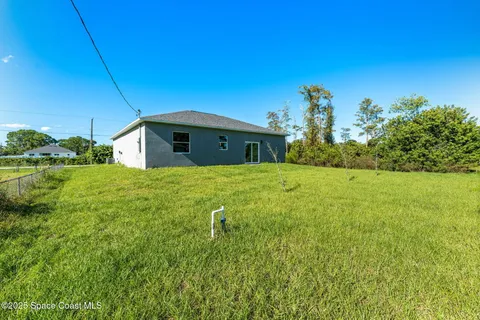 $2,100 | 1410 Towton Street Southeast, Palm Bay, FL 32909
