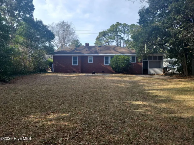 $1,950 | 106 North Elm Street, Greenville, NC 27858