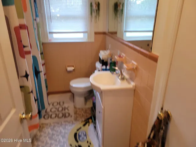 $1,950 | 106 North Elm Street, Greenville, NC 27858